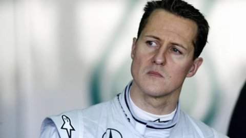 Michael Schumacher kembali ke rumah