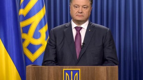 Ukraine, Porochenko : "Nous demanderons l'adhésion à l'UE en 2020"