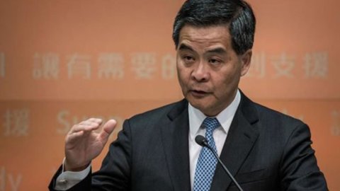 Hong Kong ancora in piazza: tensione fra Cina e Usa