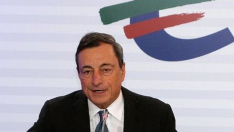 La BCE confirme les taux, tous les yeux sur Draghi