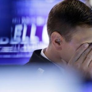 Giovedì nero a Piazza Affari: dopo le parole di Draghi crolla (-3,9%) ed è la peggior Borsa d’Europa