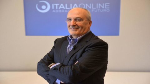 Bolsa de valores: Italiaonline para retirada de cotação