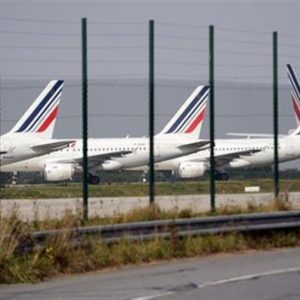 Air France-Klm, gli scioperi peseranno per mezzo miliardo. Boom di EasyJet a settembre