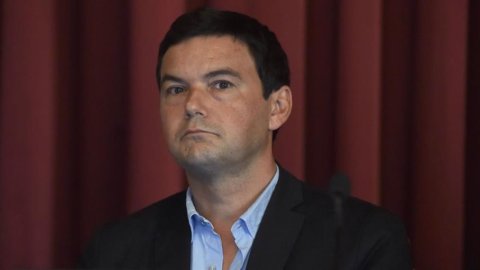 Schiaffo di Piketty a Hollande, rifiuta la Legion d’onore