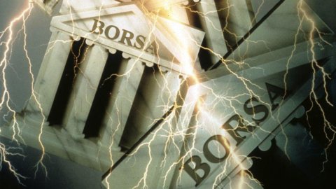 Giornata di ribassi nelle Borse ma Piazza Affari è piatta: corre Enel e crolla la moda