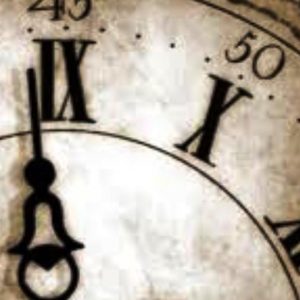 ANTIQUARIATO – Le lancette dell’orologio antico rallentano ogni giorno di più