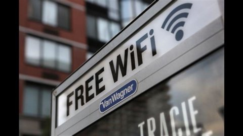 Wi-Fi gratis di 14 stasiun Italia: kebaruan Fastweb dan Grandi Stazioni