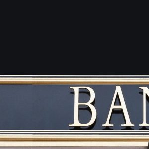 Abi: salvataggio banche costerà 2,35 miliardi al settore bancario