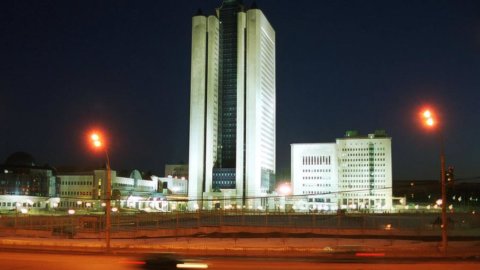 Il prezzo delle sanzioni in Russia colpisce anche cibo e cambi