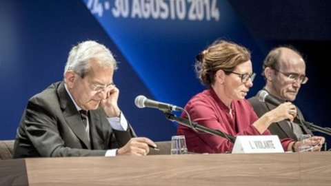 İstişare, Violante geri çekilir: "Parlamento gücendi"