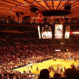 New York, Madison Square Garden se dublează