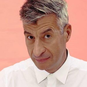 “我们的事业”：Maurizio Cattelan 在苏富比 S/2 的双人秀和曼哈顿上空的维纳斯