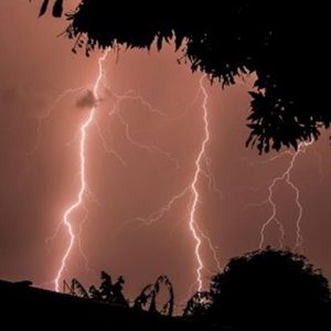 Allerta meteo: a Roma codice rosso e scuole chiuse