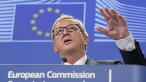 Juncker: “Raddoppiare investimenti a 630 mld”