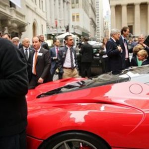 FCA va primi 2,25 miliarde de la Ferrari înainte de spin-off