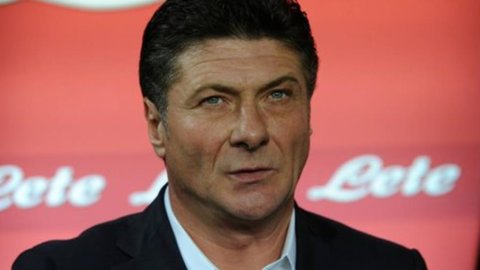 Inter, blitz notturno di Thohir: esonerato Mazzarri, torna Mancini