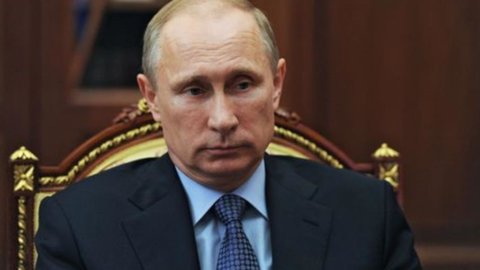 Síria: Putin retira tropas russas