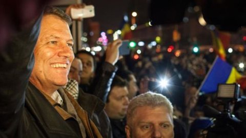 Rumania, pemilu kejutan: Iohannis liberal menang