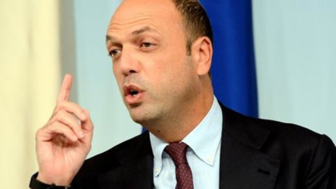 Alfano indagato per abuso d’ufficio