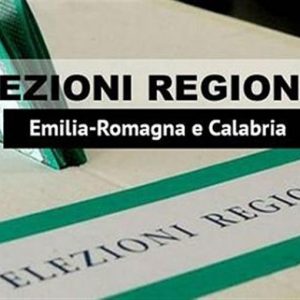 REGIONALES - El Partido Demócrata gana pero la participación cae y la Liga supera a Berlusconi y Grillo