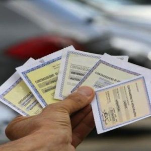 Assicurazioni, rc auto: scoperta maxi truffa, Ania ringrazia Polizia