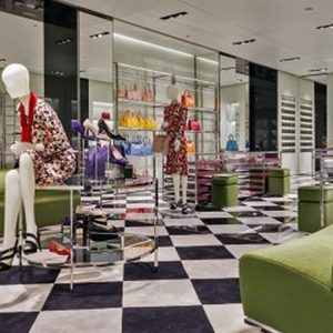 Luxus: Kering fliegt mit Gucci