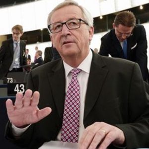 Migrantes, Juncker se abre a Italia