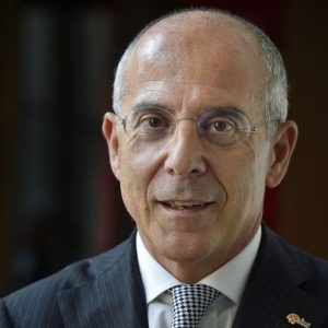 Enel, nuovo piano: salgono investimenti e cedole