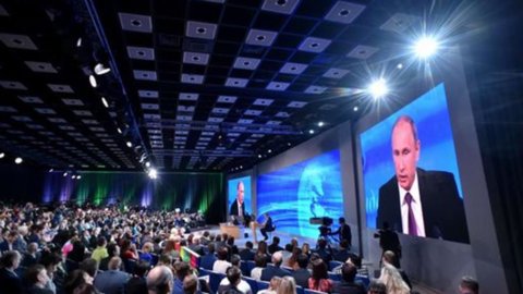 Путин атакует: «Наши партнеры хотят приковать русского медведя»