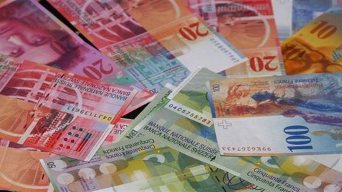 Svizzera: Banca centrale porta in negativo i tassi sui depositi
