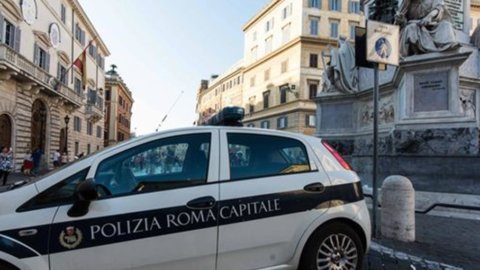Polisi absen, Renzi: ubah aturan PA