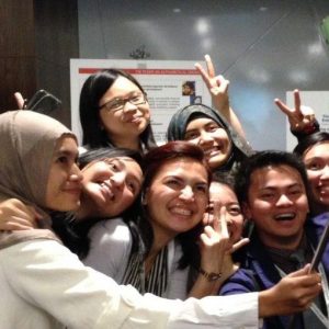 Stick für Selfies, Ursprung liegt in Indonesien