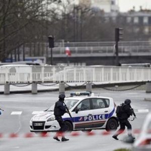 Paris, doppelte Belagerung im Gange