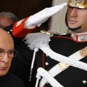 Napolitano demisionează: #graziepresidente face furori pe Twitter