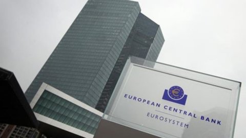 ECB thinks of a Qe of 600 million