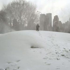 EUA, a tempestade do século está chegando: um metro de neve em Nova York e Boston