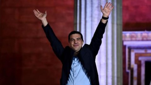 証券取引所は Tsipras 効果をバイパスします。Piazza Affari は 0,8% 上昇し、ヨーロッパで最高です