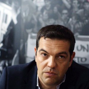 Grecia, l’altolà di Tsipras raffredda ma non travolge i mercati