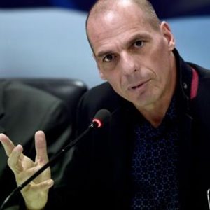 Yunanistan ve Varoufakis: AB, Avrupa Merkez Bankası ve IMF ile müzakere ediyoruz, ancak Troyka ile değil