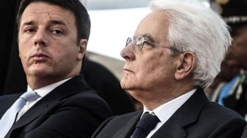 在葬礼上与 Mattarella 和 Renzi 一起举国哀悼