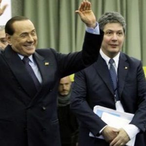 Berlusconi, Gözetim Mahkemesi: erken tahliyeye evet