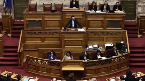 Grèce, Tsipras interpelle l'Europe et demande un prêt relais