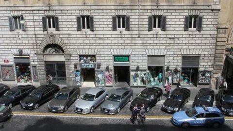 بینکا ایٹروریا بینک آف اٹلی کے ذریعہ کمیشن کیا گیا ہے۔