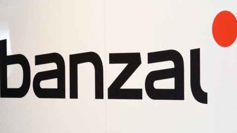 Borsa: timido esordio per Banzai