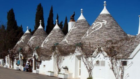 Villages à vivre: guide Tci pour un voyage dans l'Italie cachée