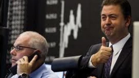 Piazza Affari leader delle Borse europee nel 2015: Ftse Mib (+14,89%) è l’indice in maggior rialzo