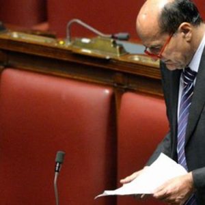 Pd، Bersani: رینزی کو آخری چیلنج، وہ آج کی میٹنگ میں نہیں جائے گا۔ وزیر اعظم بلٹز پر غور کرتے ہیں۔