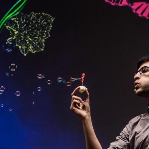 FameLab: 科学的な X ファクターはありますか? 科学を3分で説明して勝つ