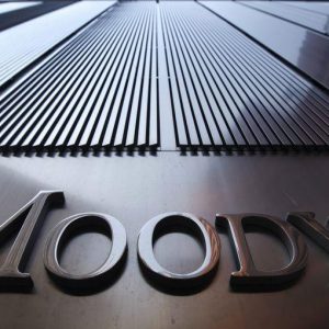 Moody’s raffredda i mercati sulla crescita: Borse piatte