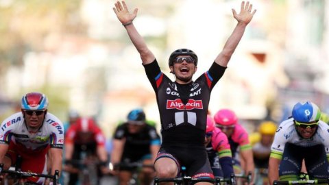 Milán-San Remo: el duelo final premia al Degenkolb alemán